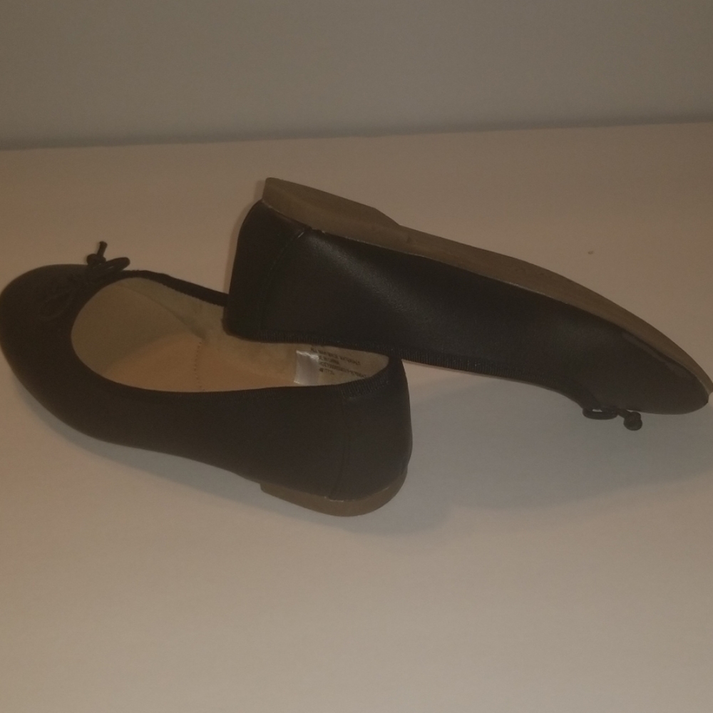 Shoe - Picture 4 of 4